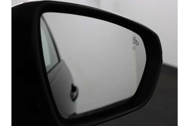 Peugeot 3008 (2021) thumbnail 38