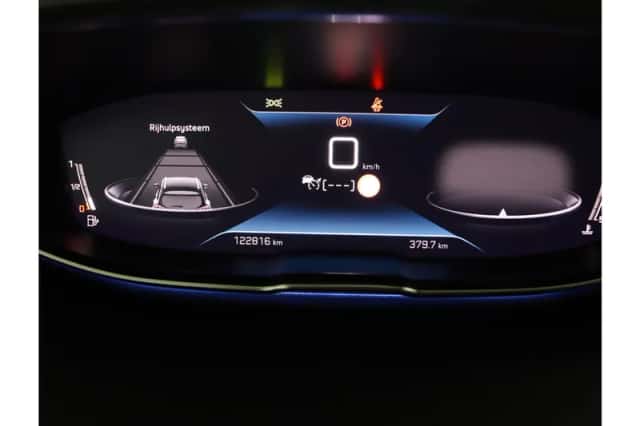 Peugeot 3008 (2021) thumbnail 39