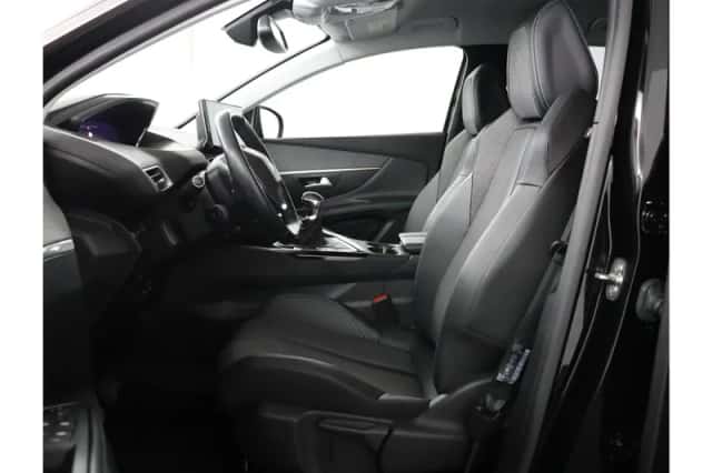 Peugeot 3008 (2021) thumbnail 5