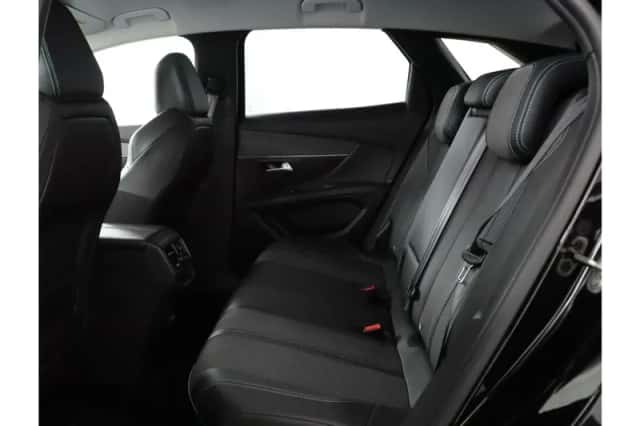 Peugeot 3008 (2021) thumbnail 6