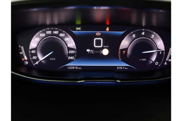 Peugeot 3008 (2021) thumbnail 7