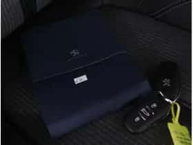 Peugeot 3008 (2021) thumbnail 10