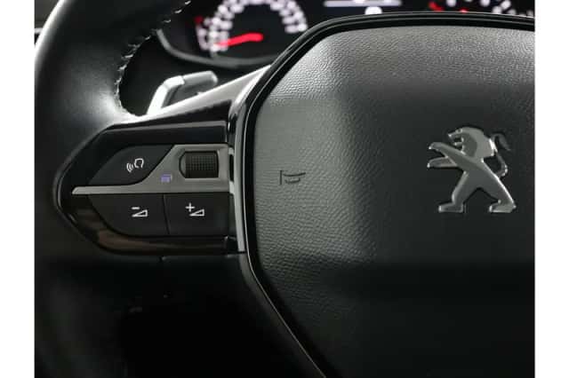Peugeot 208 (2021) thumbnail 16