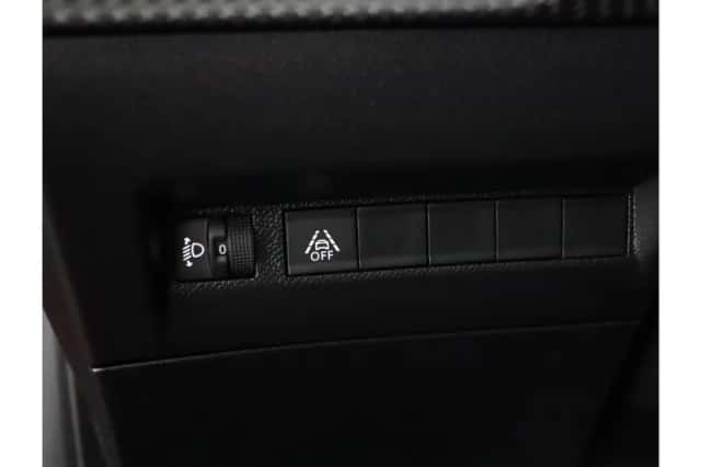 Peugeot 208 (2021) thumbnail 23