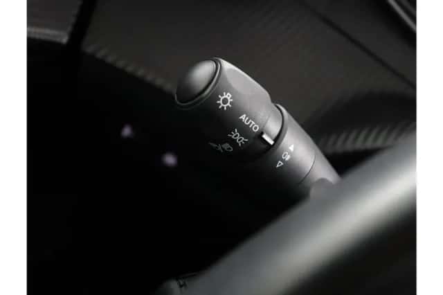 Peugeot 208 (2021) thumbnail 24