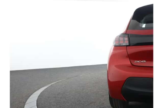 Peugeot 208 (2021) thumbnail 33