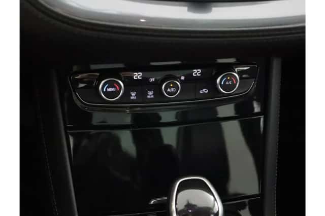 Opel Grandland X (2019) thumbnail 8