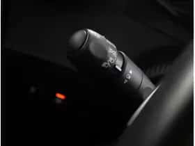 Peugeot 2008 (2023) thumbnail 24