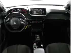 Peugeot 2008 (2023) thumbnail 4