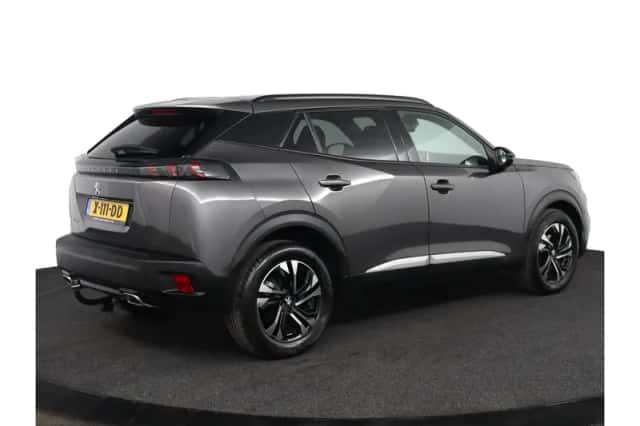 Peugeot 2008 (2023) thumbnail 2