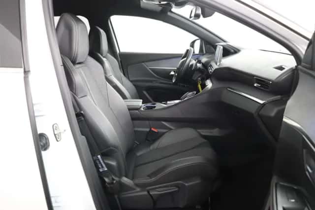 Peugeot 5008 (2020) thumbnail 18