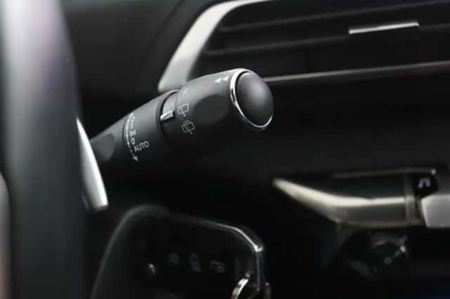 Peugeot 5008 (2020) thumbnail 25