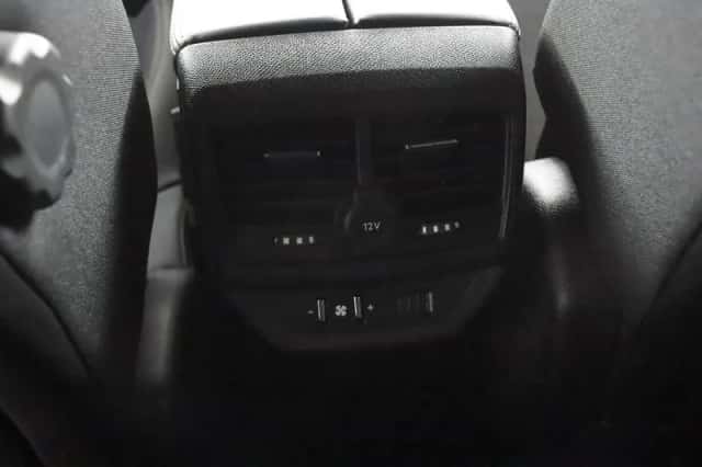 Peugeot 5008 (2020) thumbnail 51