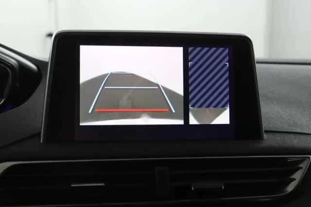 Peugeot 5008 (2020) thumbnail 8