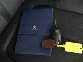 Peugeot 5008 (2020) thumbnail 9