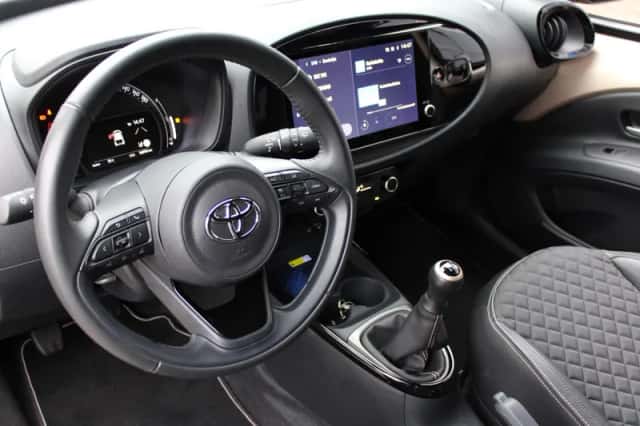 Toyota Aygo (2024) thumbnail 3