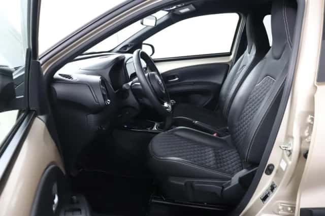Toyota Aygo (2024) thumbnail 5
