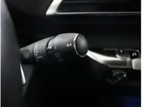 Peugeot 3008 (2023) thumbnail 25