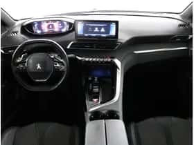 Peugeot 3008 (2023) thumbnail 4