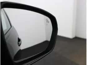 Peugeot 3008 (2023) thumbnail 37
