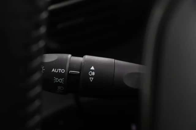 Peugeot 208 (2021) thumbnail 23