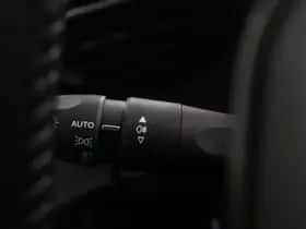 Peugeot 208 (2021) thumbnail 23