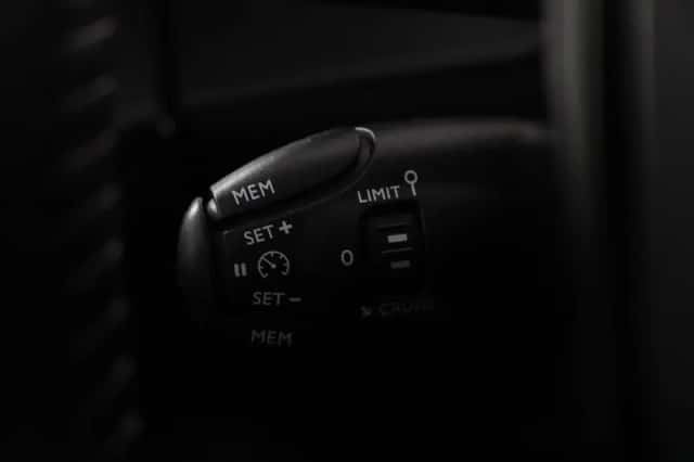 Peugeot 208 (2021) thumbnail 33