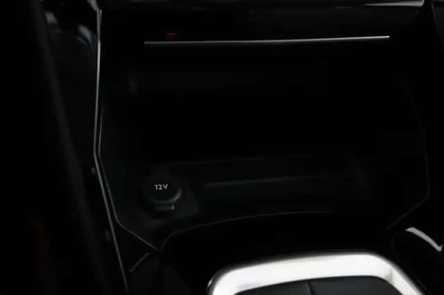 Peugeot 208 (2021) thumbnail 40