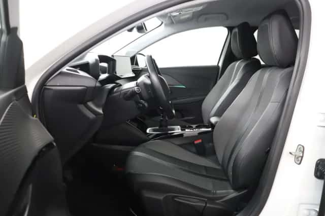 Peugeot 208 (2021) thumbnail 5