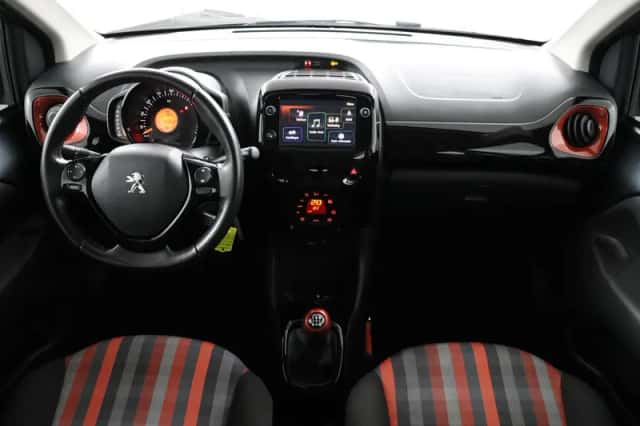 Peugeot 108 (2021) thumbnail 4