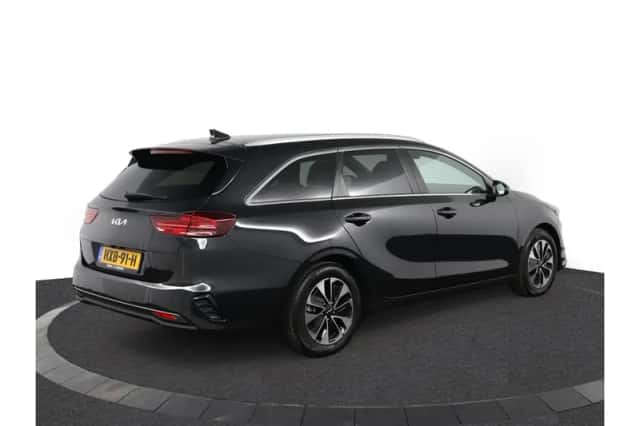 Kia Ceed Sportswagon (2025) thumbnail 2