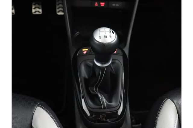 Kia Picanto (2018) thumbnail 20