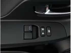 Toyota Yaris (2018) thumbnail 22