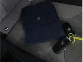 Peugeot 208 (2021) thumbnail 11