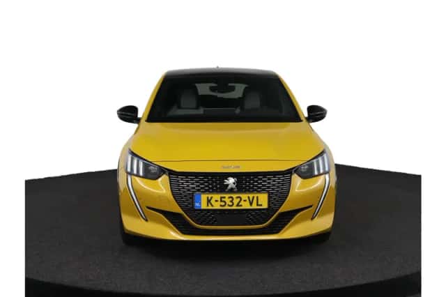 Peugeot 208 (2021) thumbnail 15