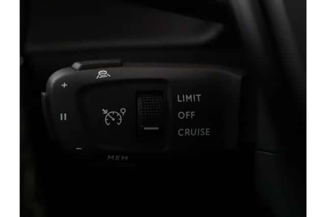 Peugeot 208 (2021) thumbnail 50