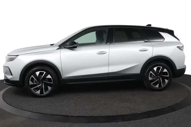 Opel Grandland (2025) thumbnail 3