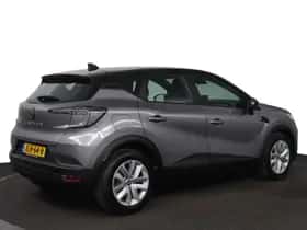 Renault Captur (2025) thumbnail 2