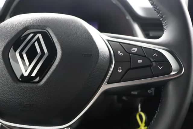 Renault Captur (2025) thumbnail 17
