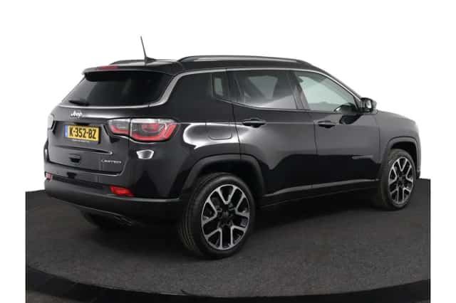 Jeep Compass (2021) thumbnail 2
