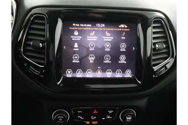 Jeep Compass (2021) thumbnail 45