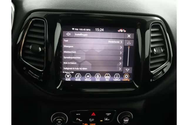 Jeep Compass (2021) thumbnail 48