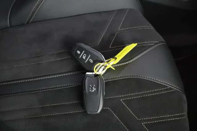 Peugeot 3008 (2021) thumbnail 11