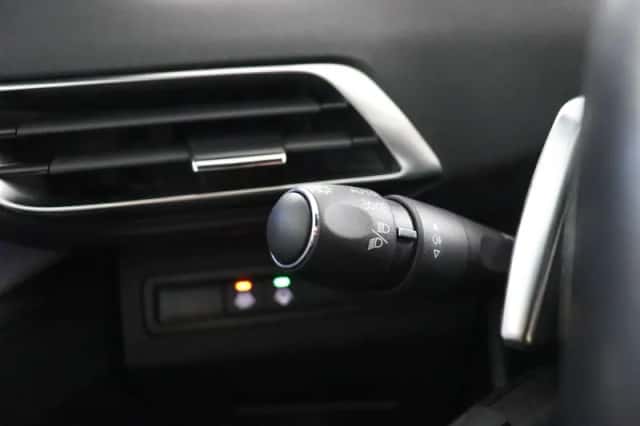 Peugeot 3008 (2021) thumbnail 26