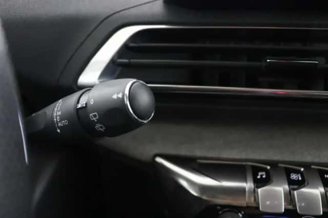 Peugeot 3008 (2021) thumbnail 27