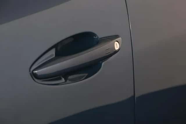 Peugeot 3008 (2021) thumbnail 33
