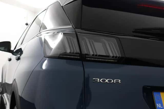 Peugeot 3008 (2021) thumbnail 35