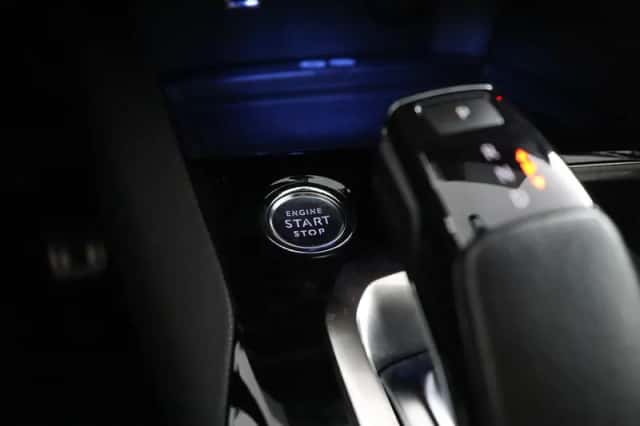 Peugeot 3008 (2021) thumbnail 41