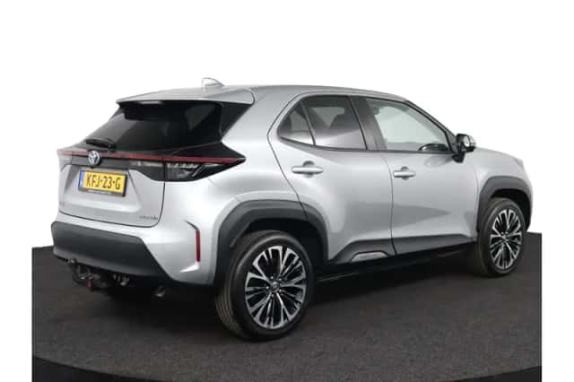 Toyota Yaris Cross (2021) thumbnail 2