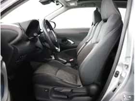 Toyota Yaris Cross (2021) thumbnail 5